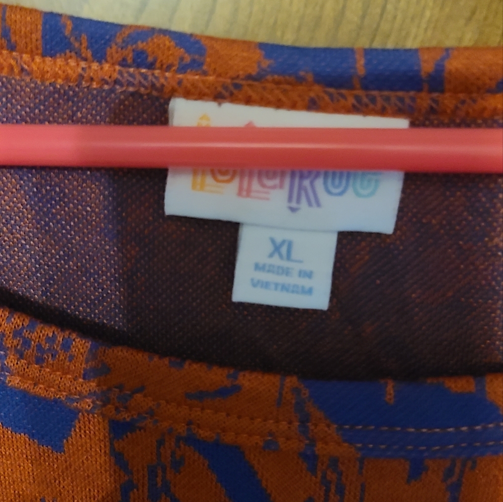 Lularoe Julia - Picture 4 of 4